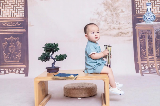 梅州宝宝几个月可以笑出声