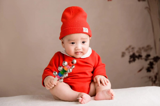 梅州六个月宝宝总是摇头